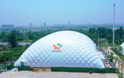 膜結(jié)構(gòu)搭建室內(nèi)體育館，游泳館等很被看好